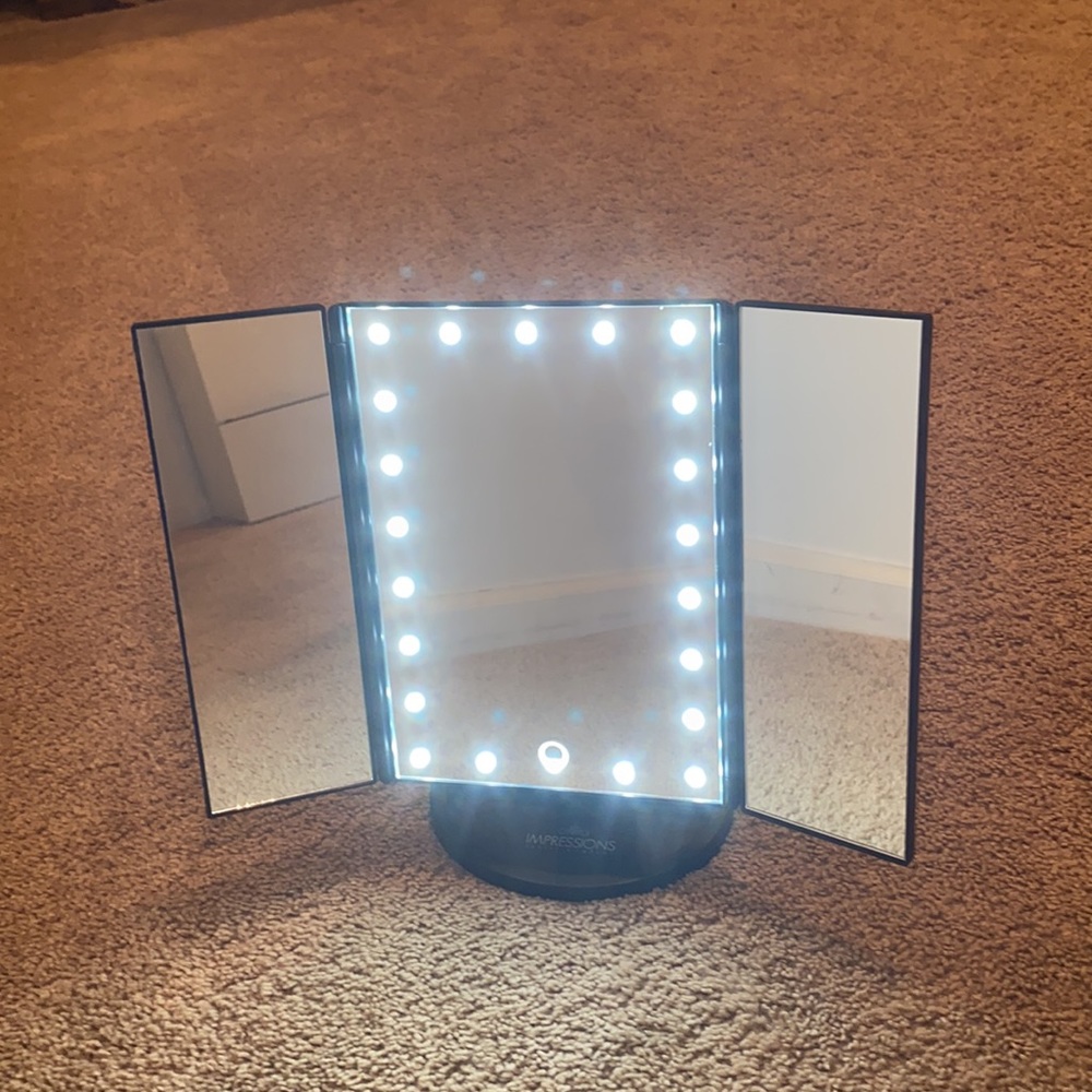makeup mirror - Picture 2 of 6